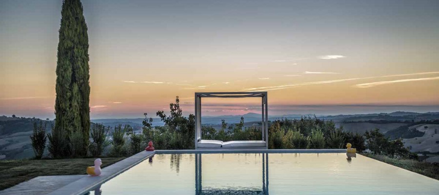 camattei-luxe-design-villa-vakantiehuis-Italië-Toscane-Marche-Reservatie-zwembad